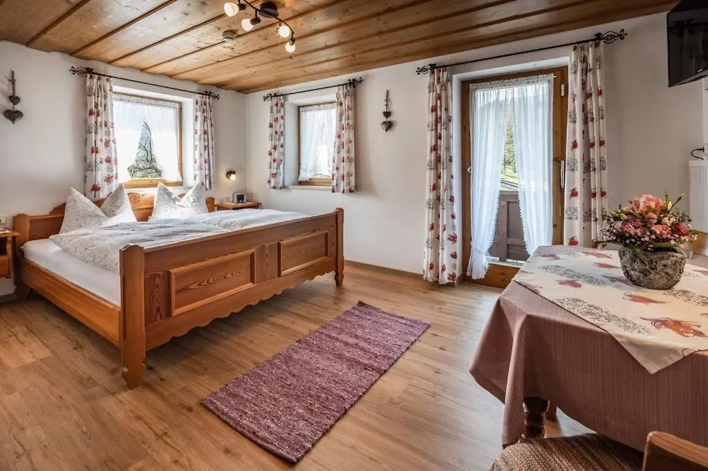Farm stay Gaestehaus Untersulzberglehen Schoenau am Koenigsee